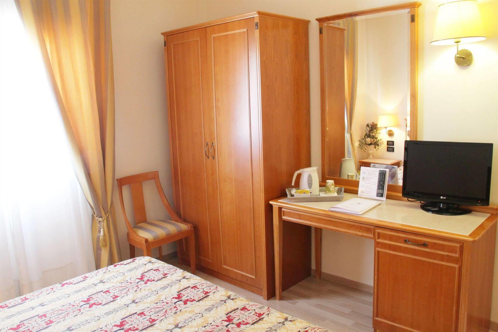 Michelangelo Hotel 4*